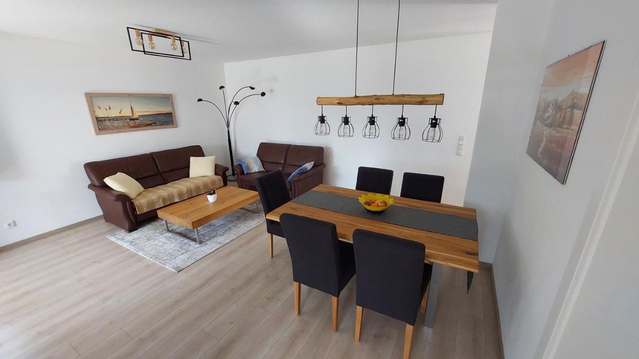 Ferienwohnung Claudia Mit Terrasse นุสดอร์ฟ อัม แอทเทอร์ซี ภายนอก รูปภาพ